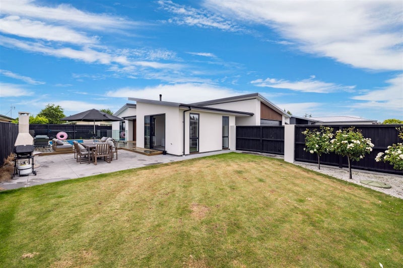 7 Picadilly Avenue, Casebrook, Christchurch - Carousel 2