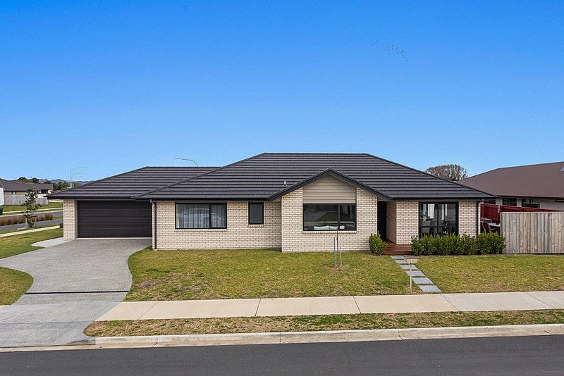 1 Karearea Drive, Coastlands, Whakatane - Carousel 2