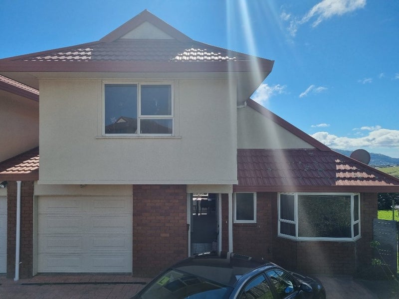 8B Fernwood Court, Woodridge, Wellington - Carousel 1