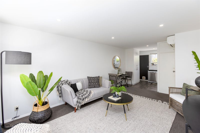 3/11 Winchester Street, Merivale, Christchurch - Carousel 1