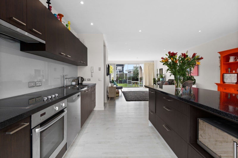 37/9 Humber Street, Pandora, Napier - Carousel 1