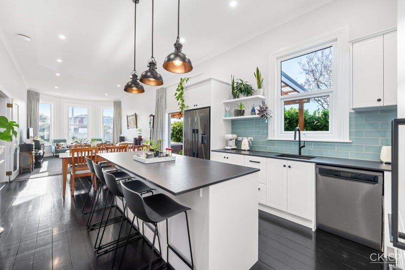 1/82 Knights Road, Hutt Central, Lower Hutt - Carousel 2