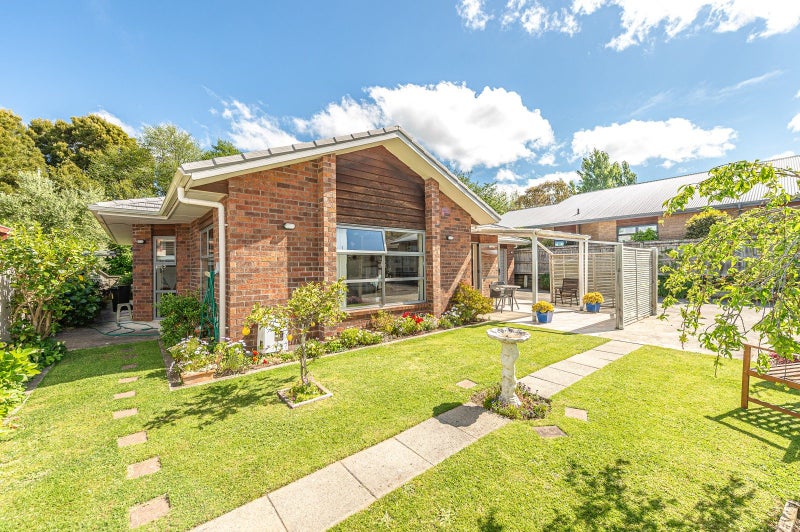 27 Lithgow Drive, Otamatea, Whanganui - Carousel 1