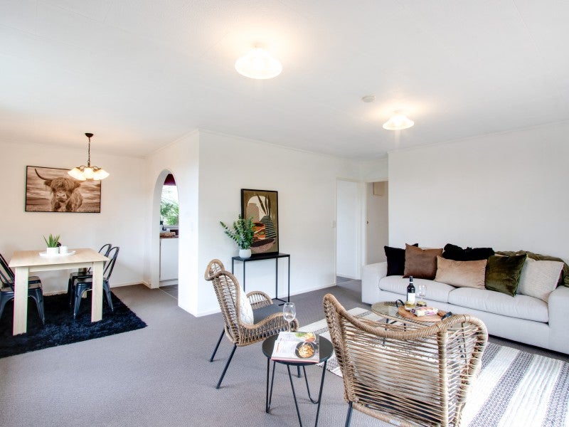 35 Duckworth Crescent, Greenmeadows, Napier - Carousel 2
