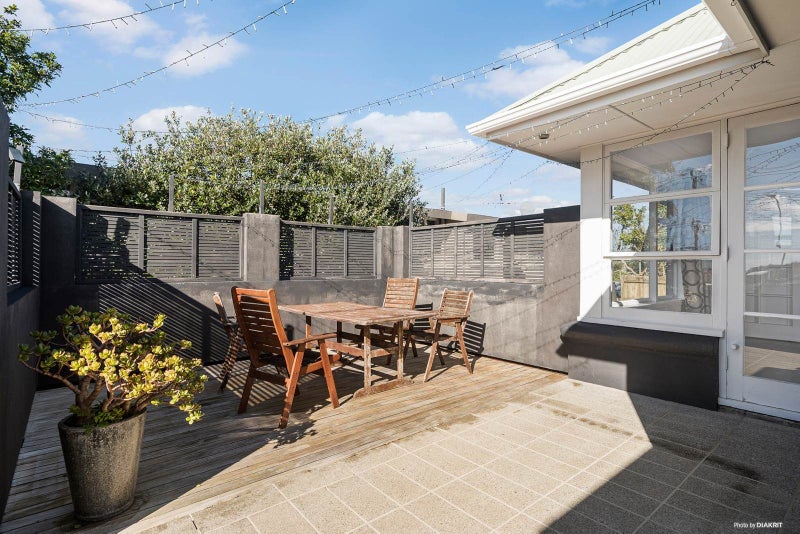 1/12 Raleigh Road, Northcote, Auckland - Carousel 2