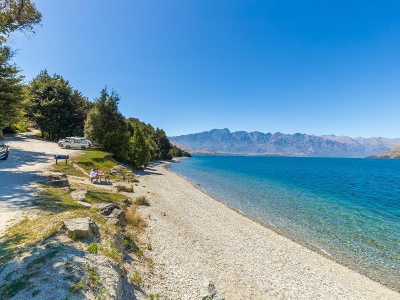 2A Wye Place, Fernhill, Queenstown - Carousel 1