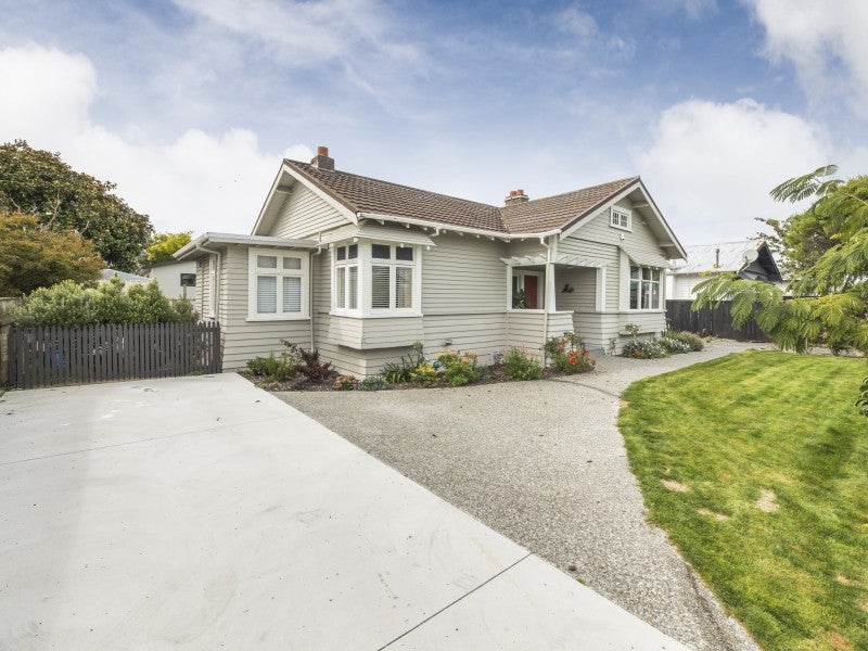 23 Lyndhurst Street, Takaro, Palmerston North - Carousel 1