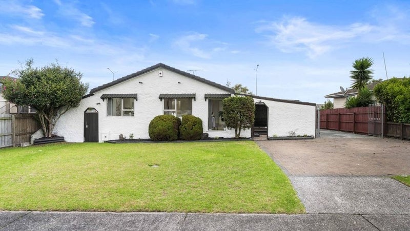 41 Balgowan Terrace, Conifer Grove, Takanini - Carousel 1