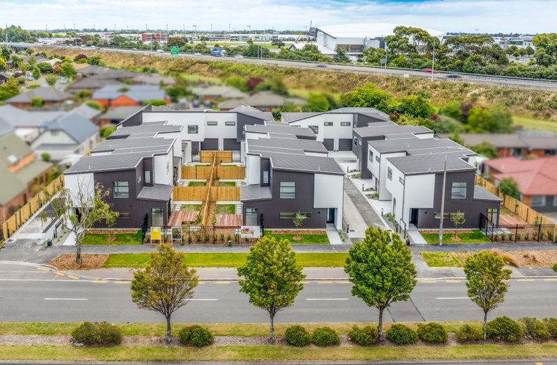 121C Lincoln Road, Addington, Christchurch - Carousel 1