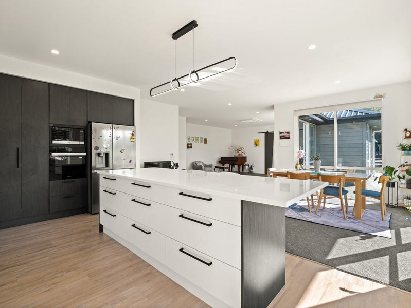 16 Redwoods Lane, Helensburgh, Dunedin - Carousel 2