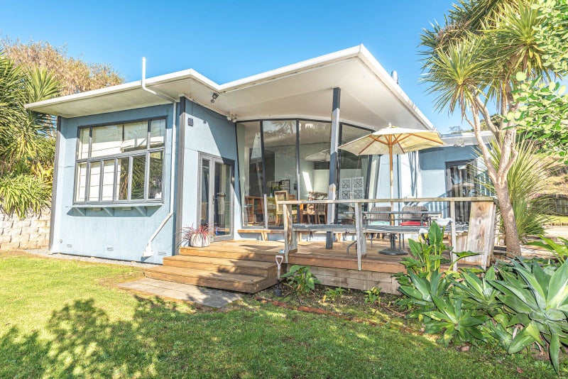 48 Parkdale Drive, Aramoho, Whanganui - Carousel 1