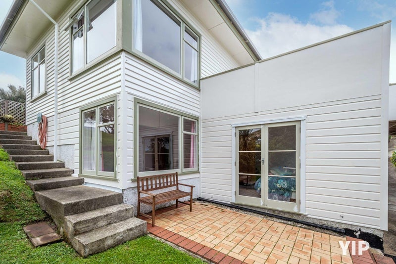 9 Birch Street, Johnsonville, Wellington - Carousel 21