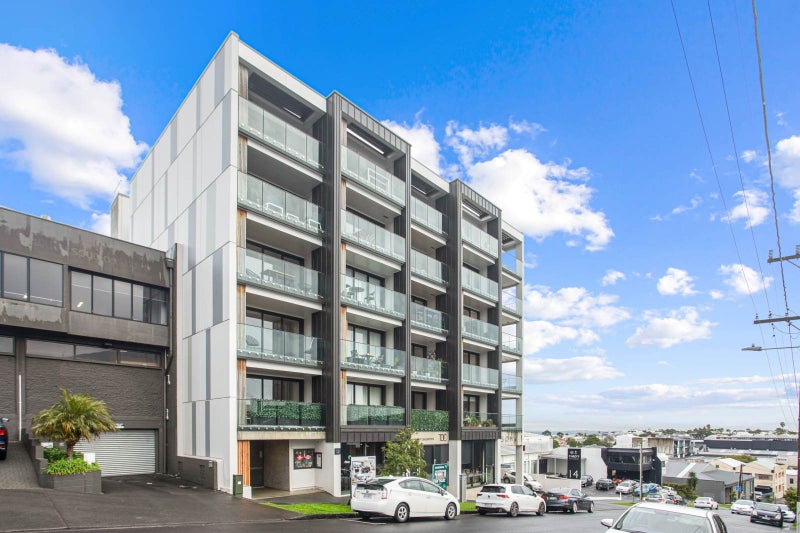 303/12 Mackelvie Street, Grey Lynn, Auckland - Carousel 1