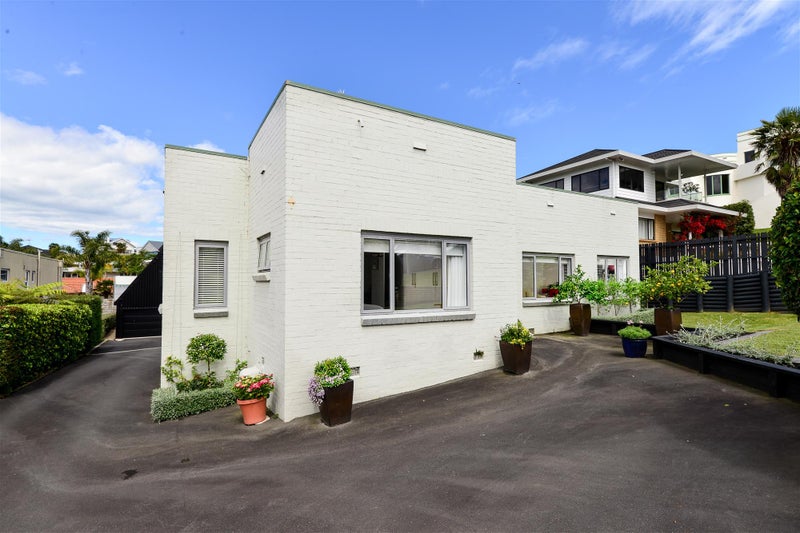 2 Fowlers Avenue, Frankton, Hamilton - Carousel 1