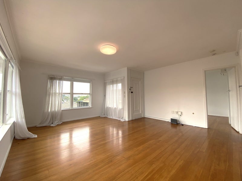 6B Seaview Road, Milford, Auckland - Carousel 2