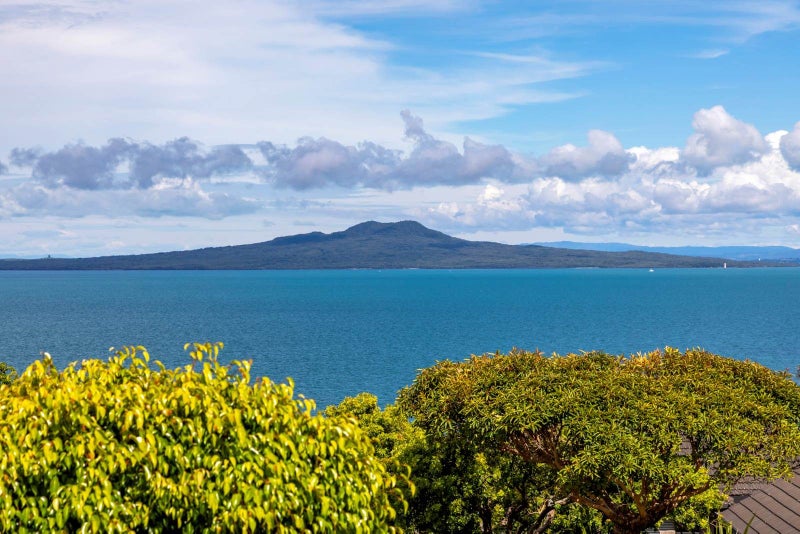 30 Churchill Road, Murrays Bay, Auckland - Carousel 1