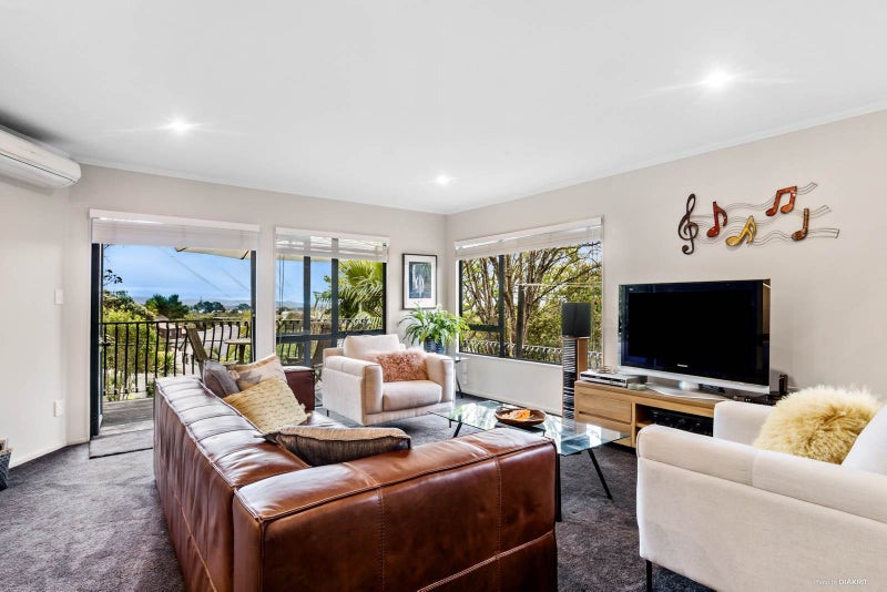 4/17 Cape Horn Road, Waikowhai, Auckland - Carousel 2