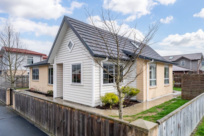 1 Yeats Grove, Trentham, Upper Hutt - Carousel 2