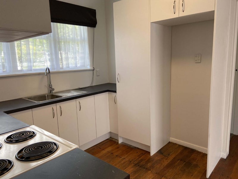 4 Mangaroa Hill Road, Clouston Park, Upper Hutt - Carousel 2