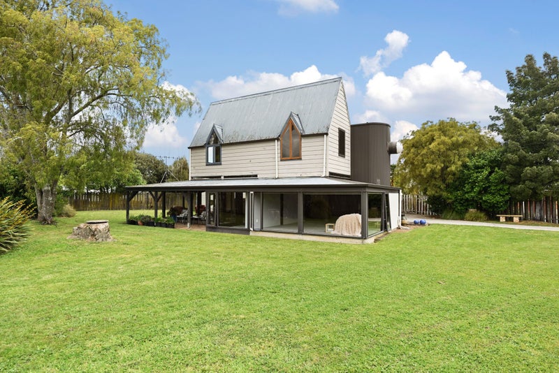 26 Ngaere Avenue, Chartwell, Hamilton - Carousel 1