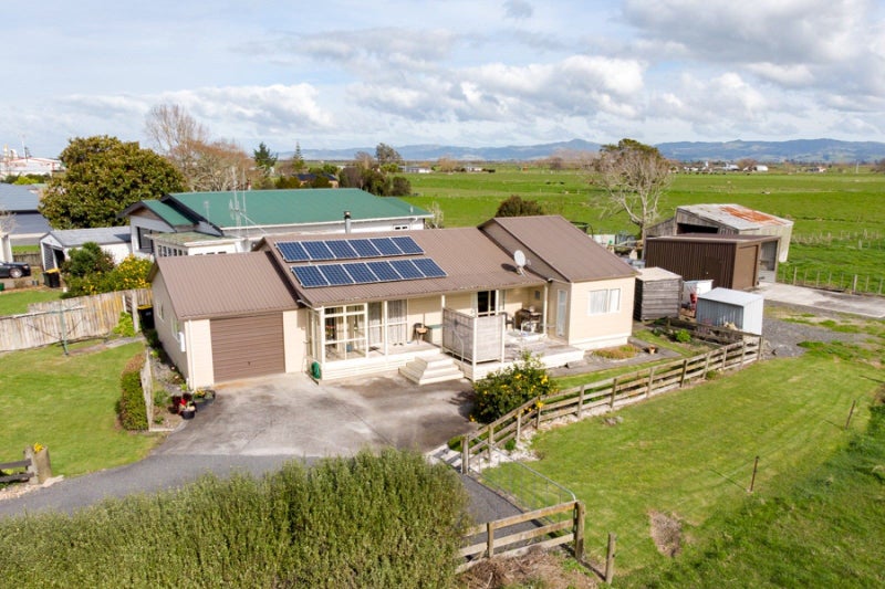 41 Pipiroa Road, Ngatea, Ngatea - Carousel 1