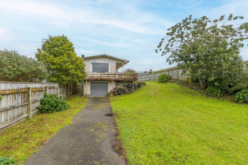 9 Kaka Road, Raumati Beach, Paraparaumu - Carousel 1