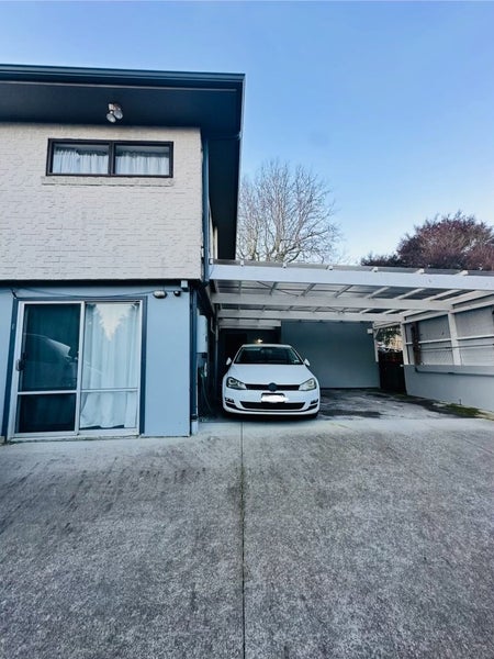 58 Cyclarama Crescent, Massey, Auckland - Carousel 2