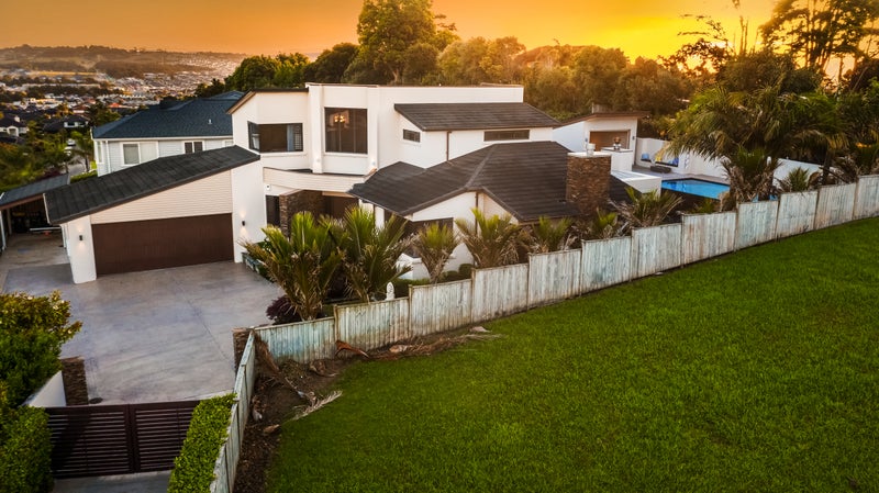 6 Kenley Heights, Flat Bush, Auckland - Carousel 2
