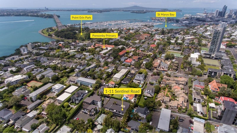 1/11 Sentinel Road, Herne Bay, Auckland - Carousel 1