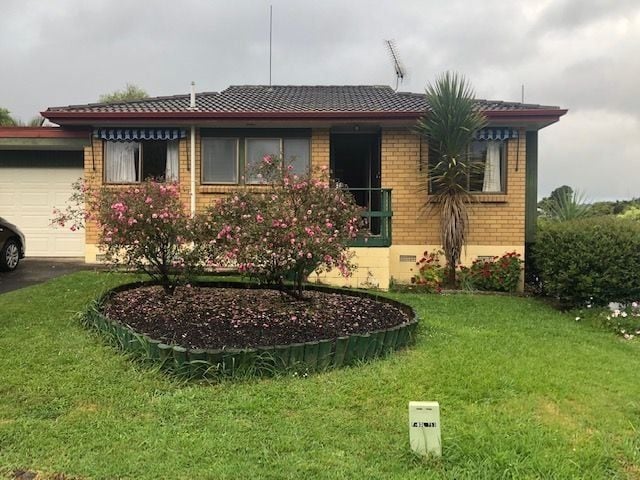 50A Mirrabooka Avenue, Botany Downs, Auckland - Carousel 1