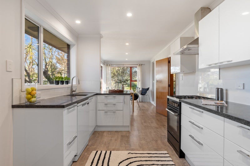 7 Wells Street, Brighton, Dunedin - Carousel 2