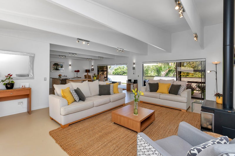 6 High Oaks Way, Avenues, Whangarei - Carousel 2