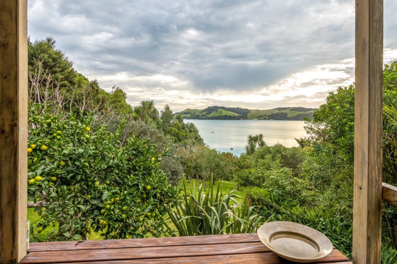215 Awaawaroa Bay, WAIHEKE ISLAND, WAIHEKE ISLAND - Carousel 1