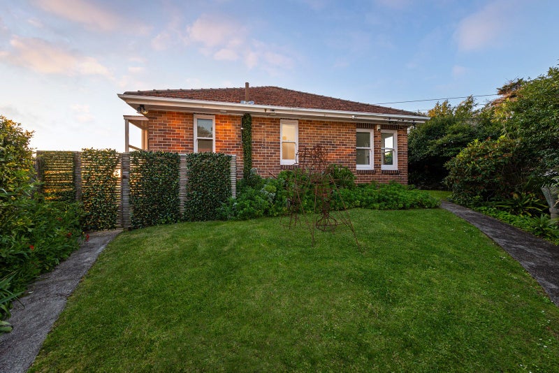 1/63 Esplanade Road, Mount Eden, Auckland - Carousel 1