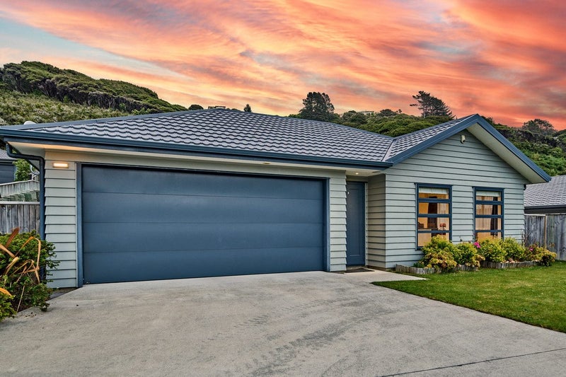 11 Moonsail Drive, Whitby, Porirua - Carousel 2