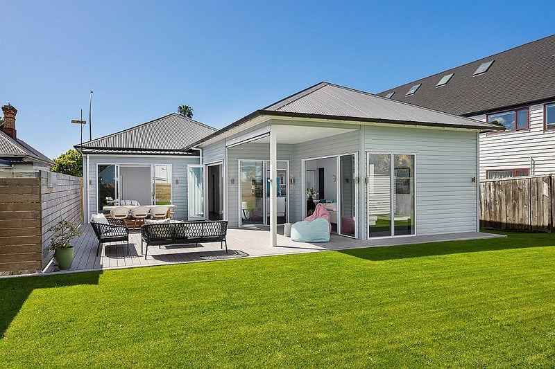 220 Balmoral Road, Mount Eden, Auckland - Carousel 1