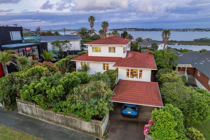 326 West Tamaki Road, Wai o Taiki Bay, Auckland - Carousel 1