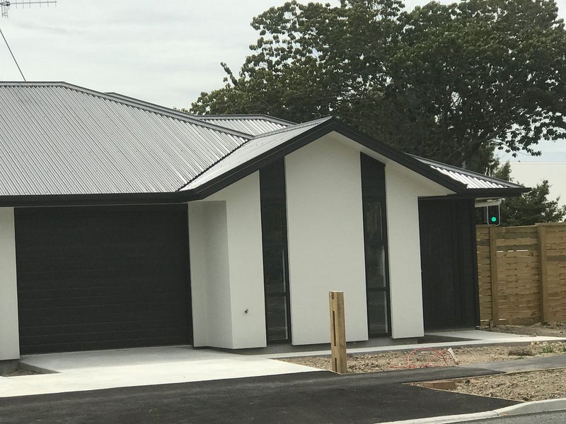 1/2 McNicol Street, Fairfield, Hamilton - Carousel 1