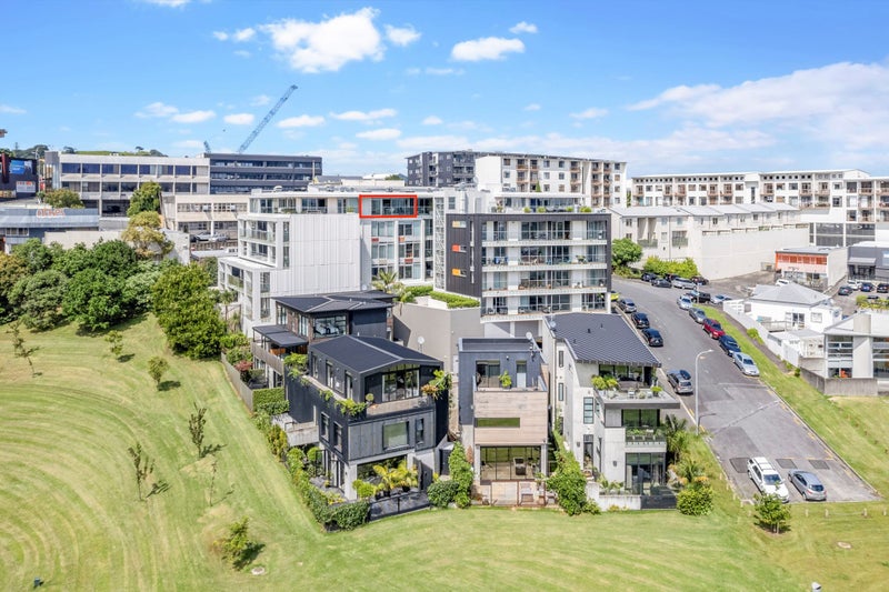 506/15 Rendall Place, Eden Terrace, Auckland - Carousel 1
