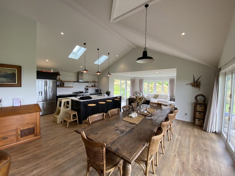 8 Dasent Road, Hastings - Carousel 2