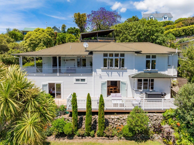 23 Lighthouse Road, Bluff Hill, Napier - Carousel 1