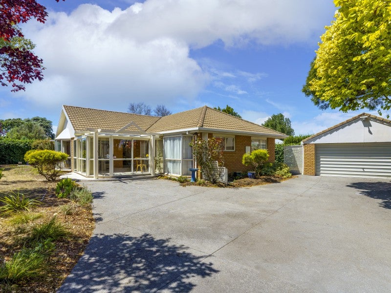 166 Queenspark Drive, Parklands, Christchurch - Carousel 1