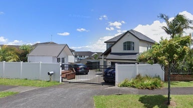3 Ribbonwood Crescent, Goodwood Heights, Auckland - Carousel 1