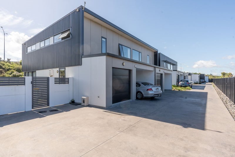 2/100 East Street, Enderley, Hamilton - Carousel 16