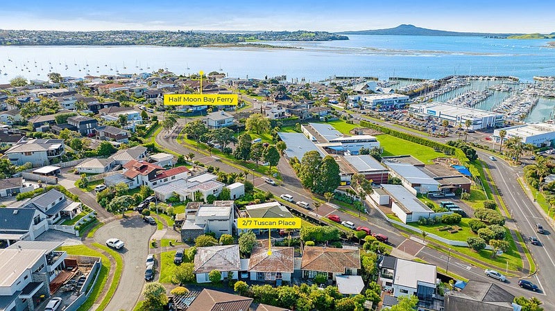 2/7 Tuscan Place, Half Moon Bay, Auckland - Carousel 2