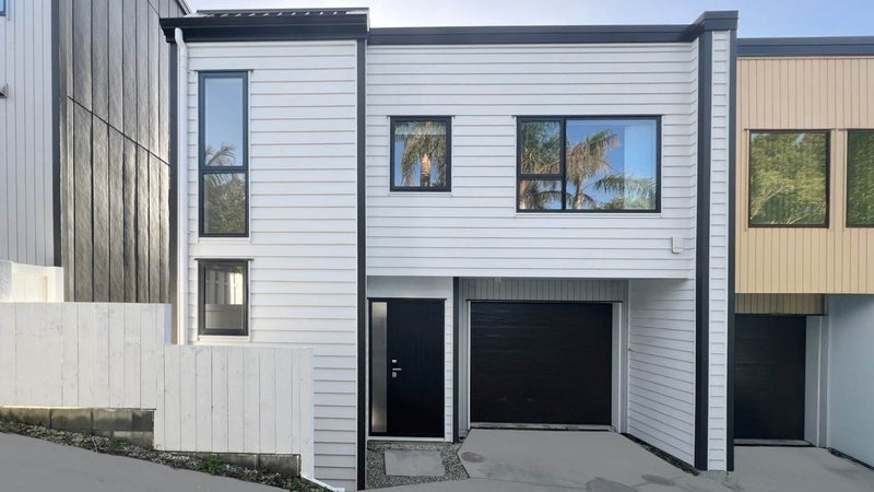 2B Robin Lane, Browns Bay, Auckland - Carousel 1