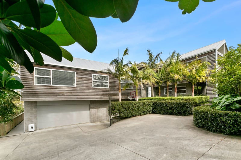 91 Paynters Avenue, Strandon, New Plymouth - Carousel 1