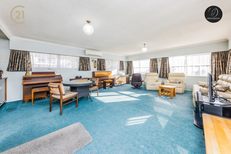 4 Sunnypark Avenue, Rosehill, Papakura - Carousel 2