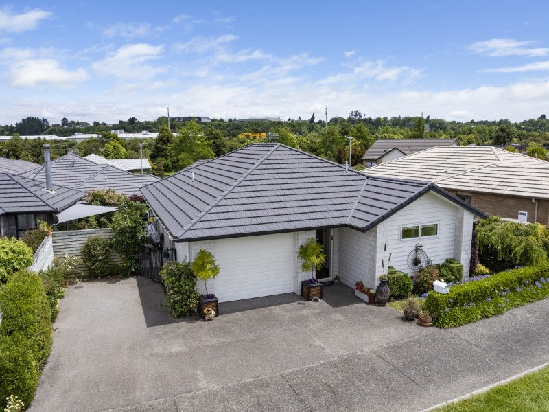 6 Capstan Close, Pyes Pa, Tauranga - Carousel 2