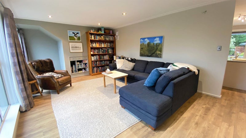 4 Guinness Crescent, Ilam, Christchurch - Carousel 2